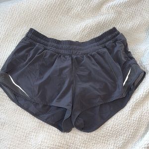 Discontinued Lululemon Hotty Hot Low-Rise Lined Short 2.5" in Graphite Grey
